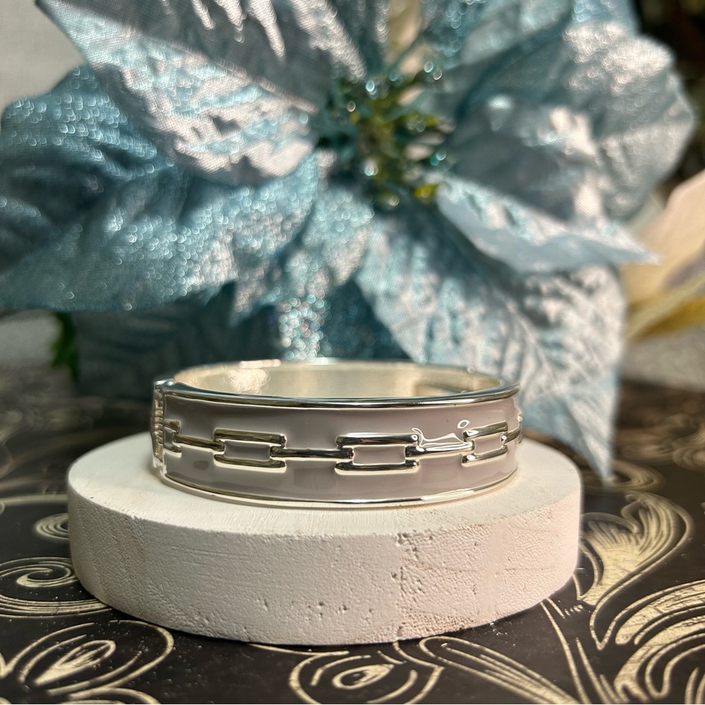 NWOT Nordstrom Sequin Bracelet Grey & Silver Design Open Clasp